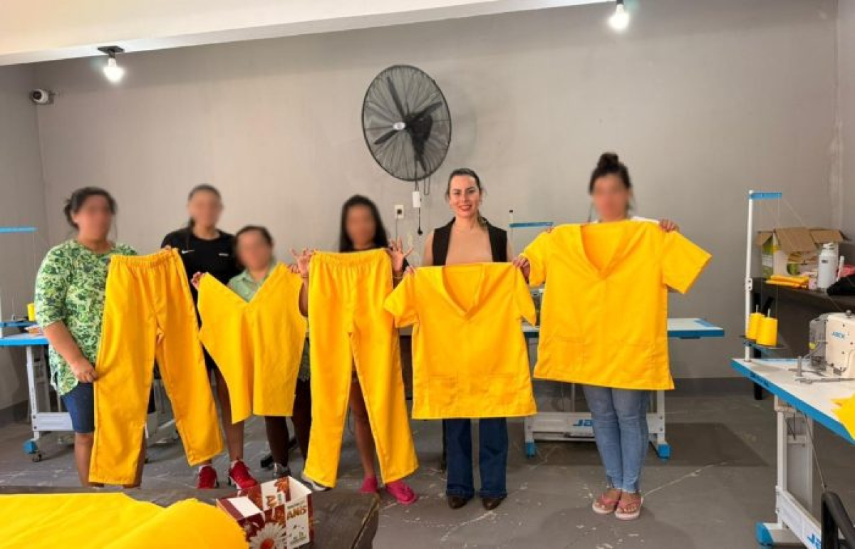 Programa de voluntariado textil «costuras que reconstruyen» en el complejo femenino de emboscada