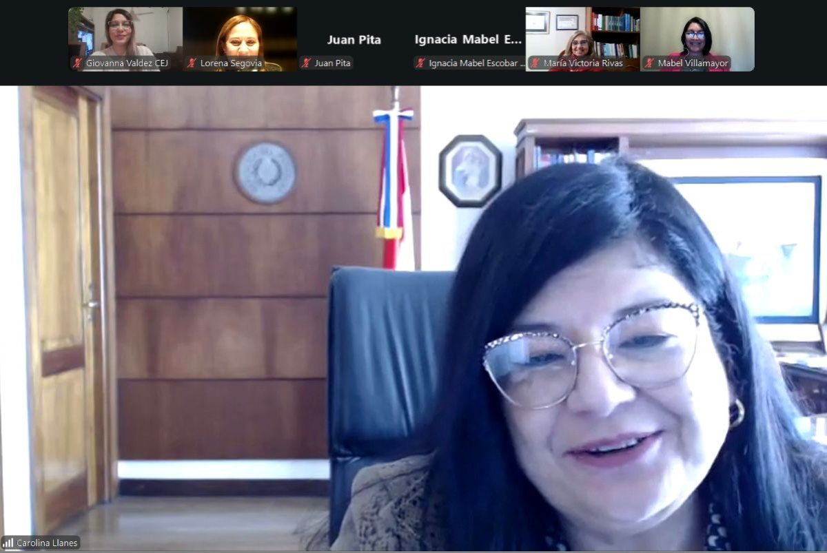 Ministra Llanes acompañó cierre del curso sobre Comunicación con Perspectiva de Género